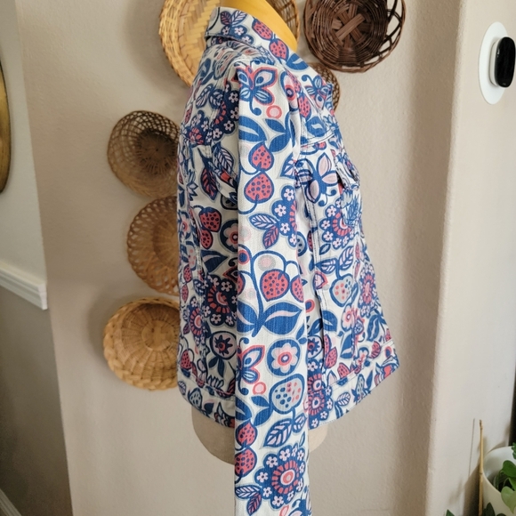 Boden Denim Lined Strawberry Print Jacket Sz 4 - Picture 2 of 7